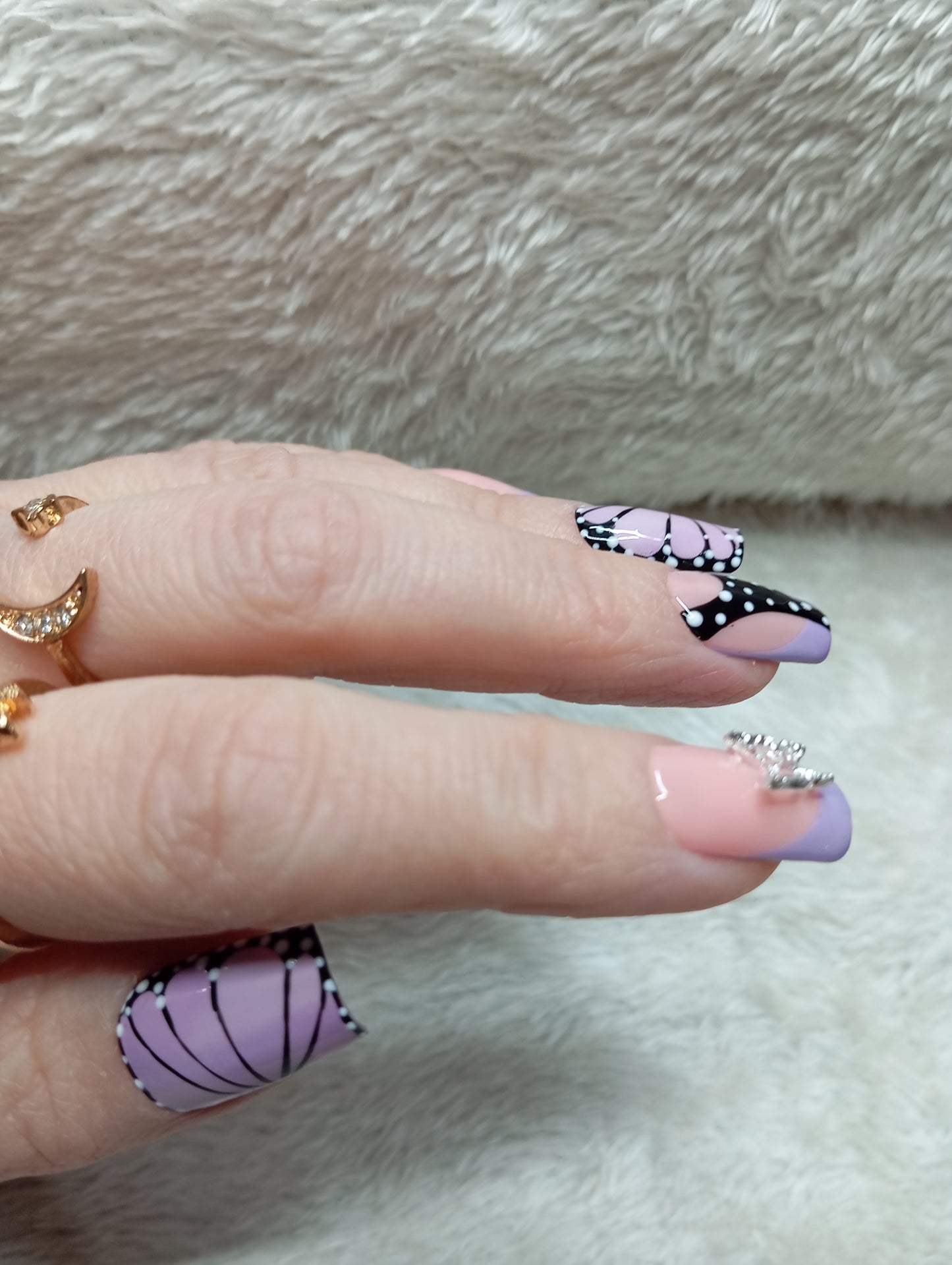 Press on Nails Butterfly Lilas Carré Moyen | Faux Ongles Fait Main Papillon Lilas – Claé&Co