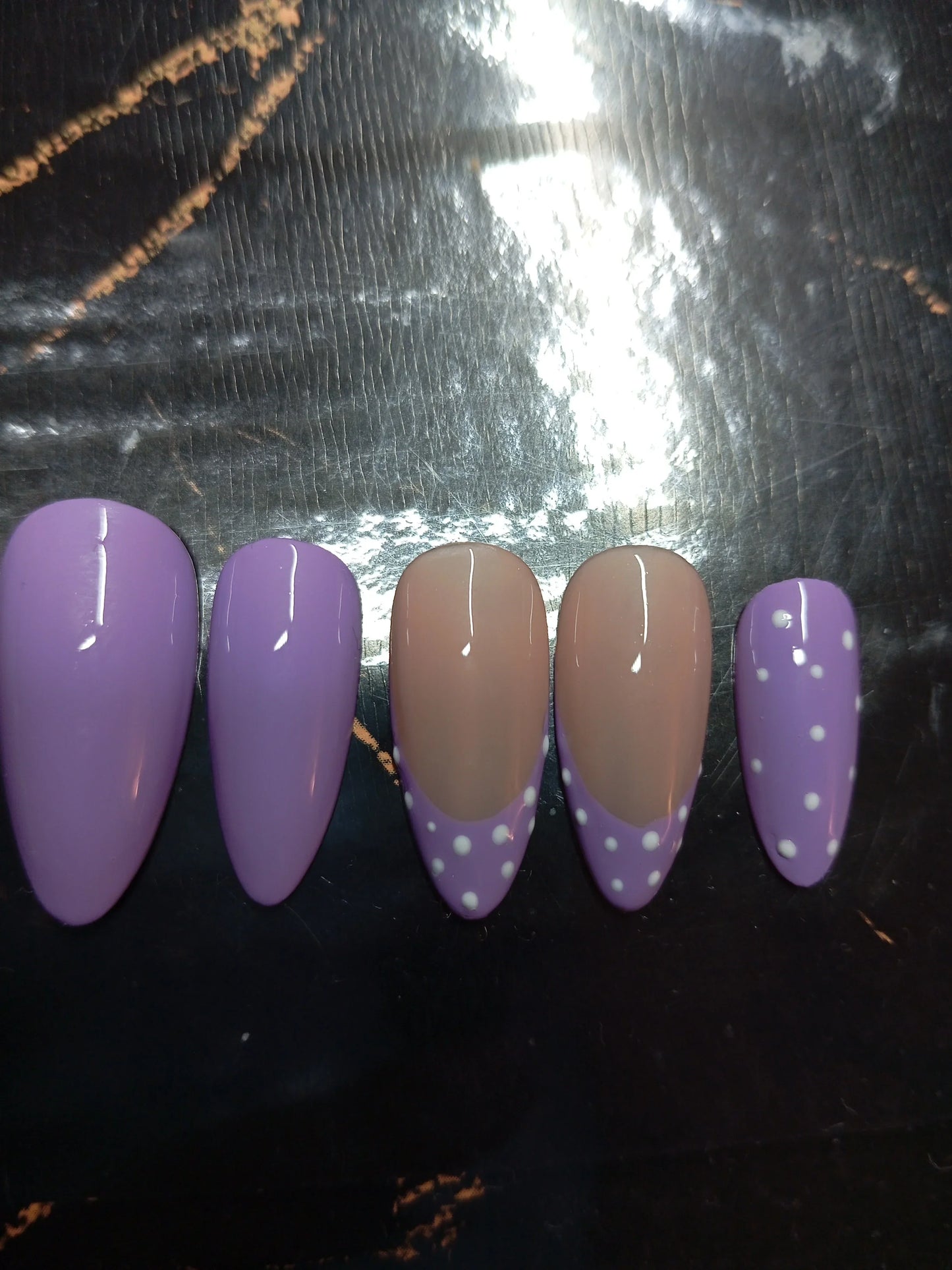 Kit Press-on Nails Lilas Pois Blancs