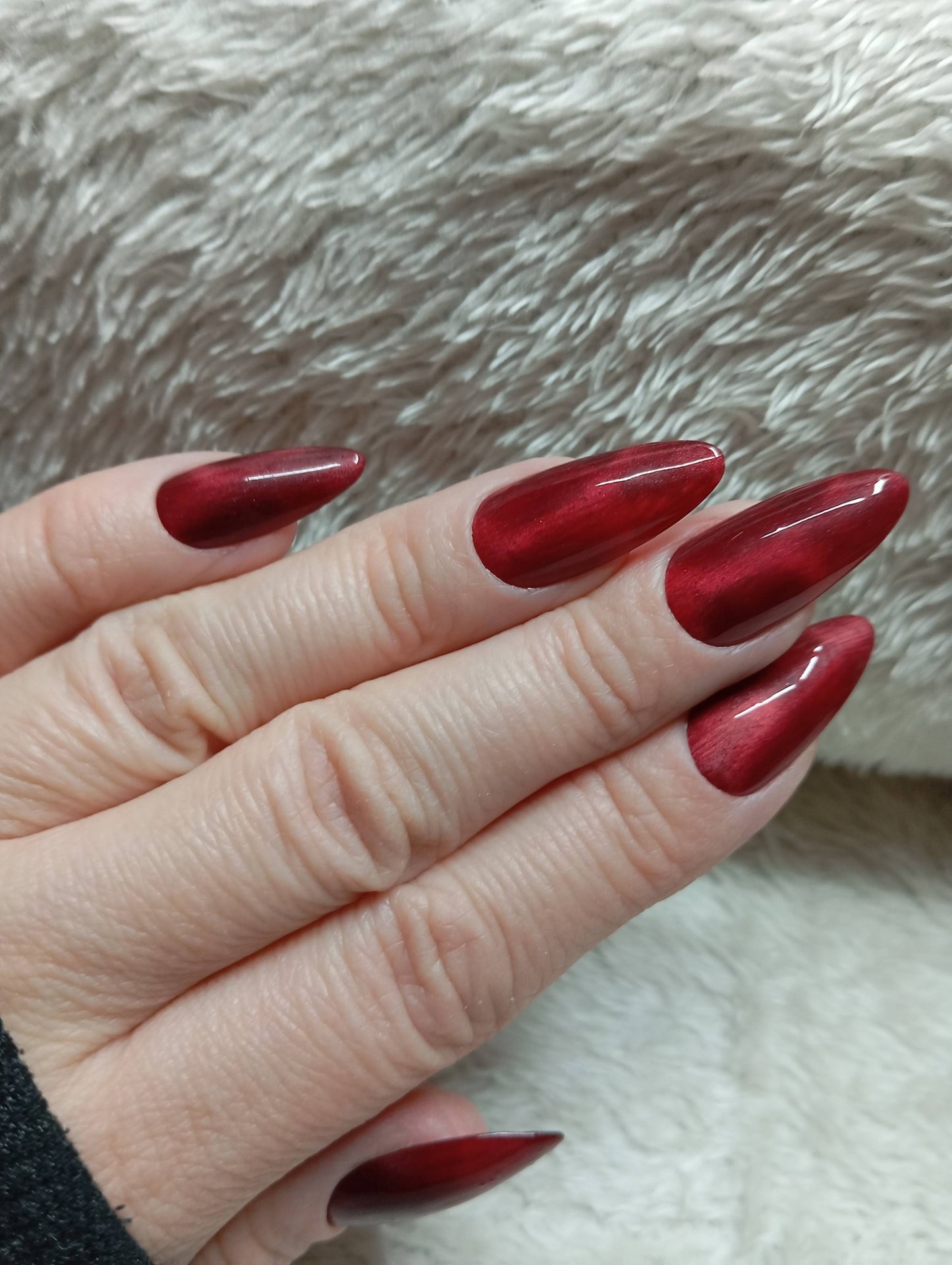Kit Press-on Nails Cat Eye Rouge Bordeaux